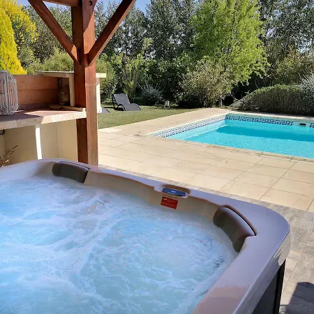 La Bastide Des Sources * Beaucaire (Gard)